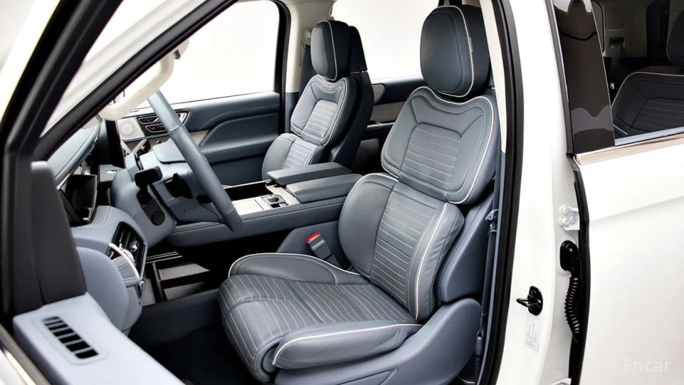 Lincoln Navigator