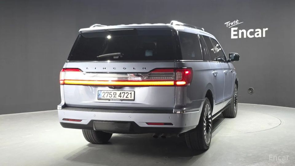 Lincoln Navigator