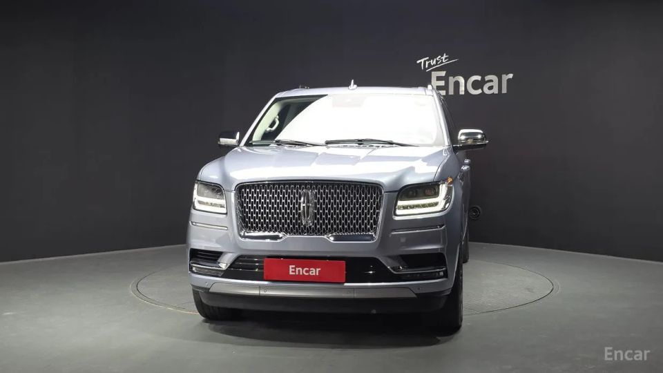Lincoln Navigator