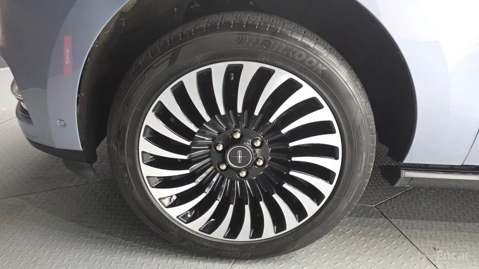 Lincoln Navigator