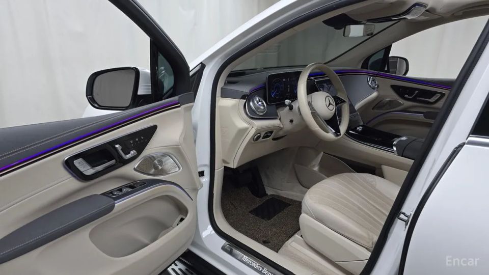 Mercedes-Benz EQS