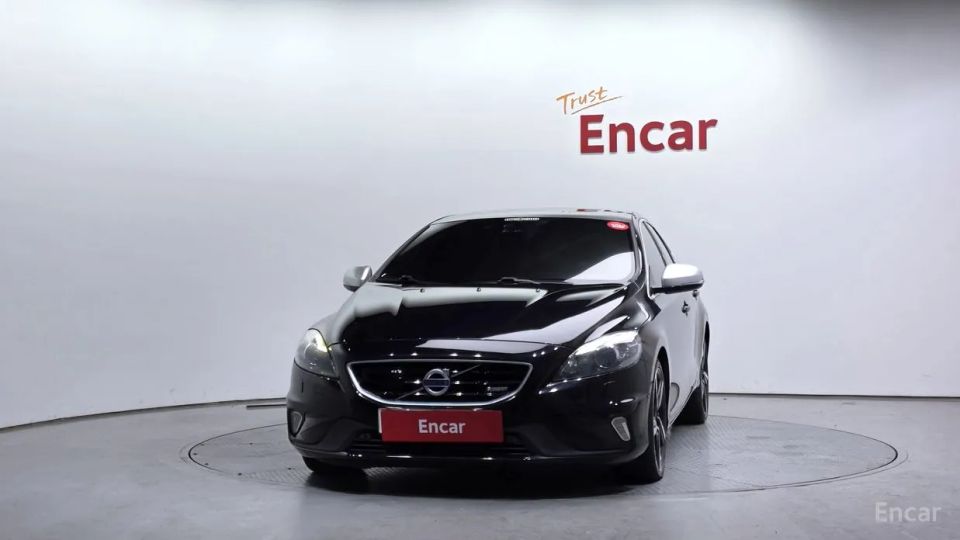 Volvo V40