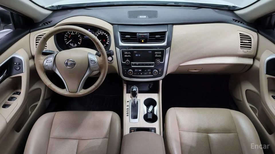 Nissan altima