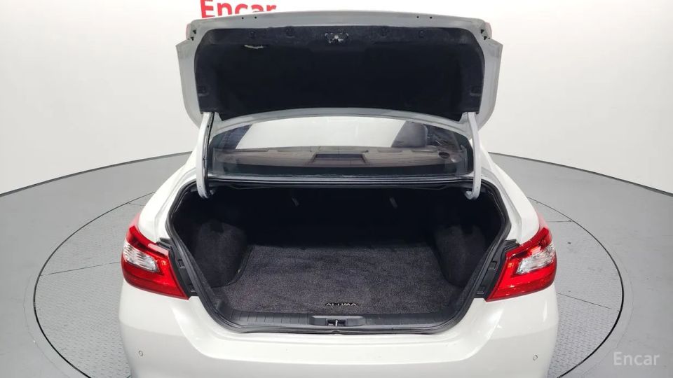 Nissan altima