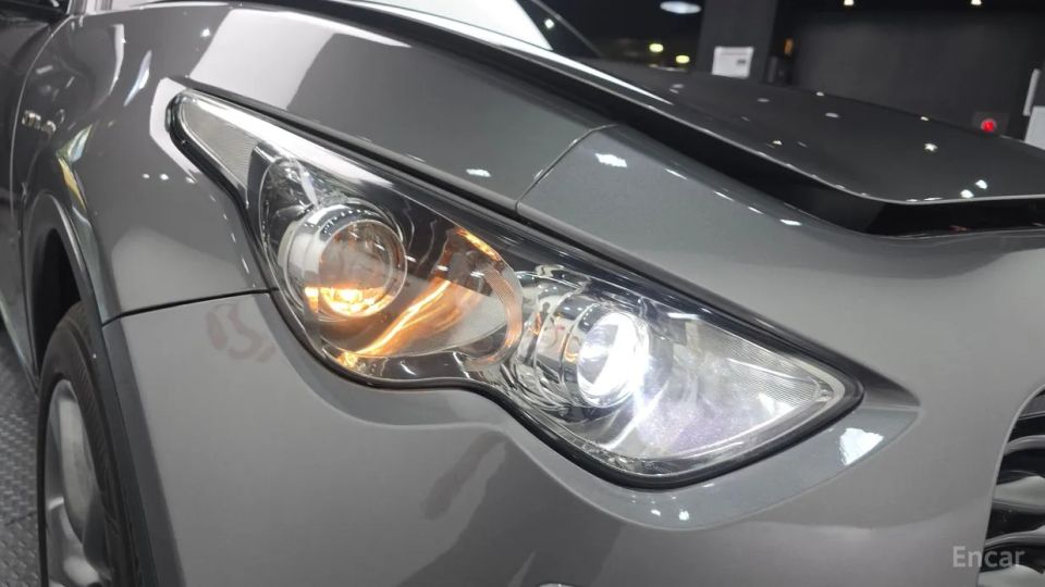 Infiniti FX