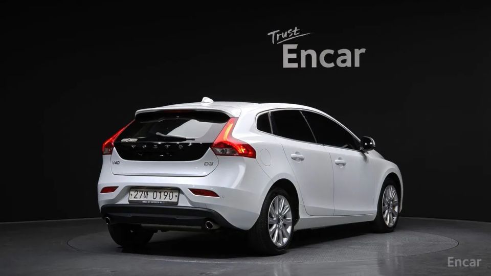 Volvo V40