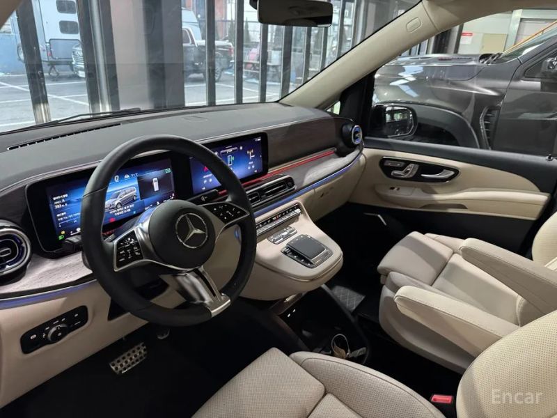Mercedes-Benz V-Class