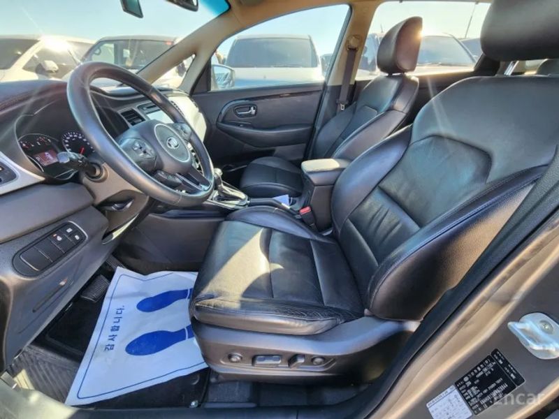 Kia Carens
