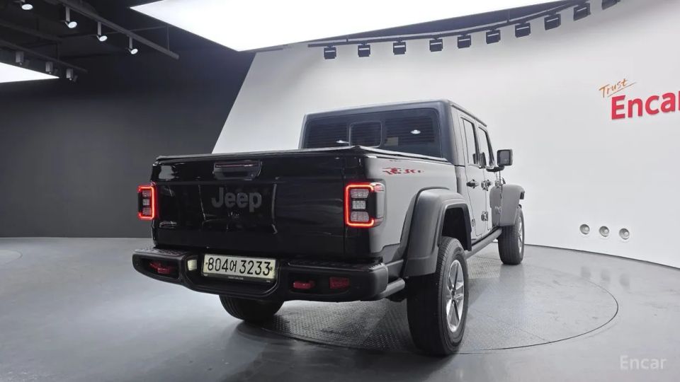 Jeep gladiator