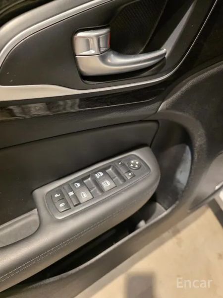 Chrysler 200
