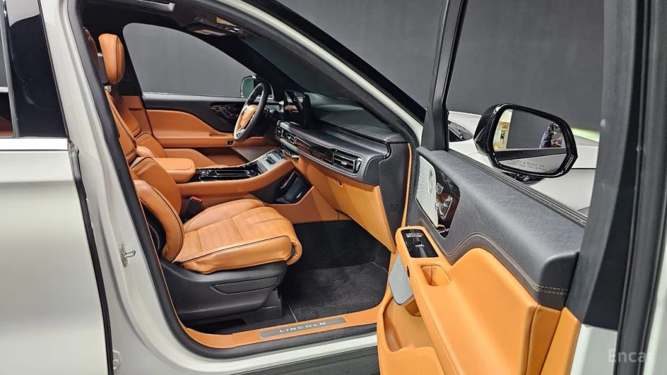 Lincoln Aviator