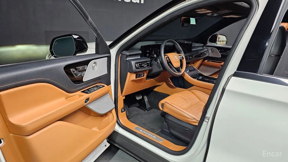 Lincoln Aviator