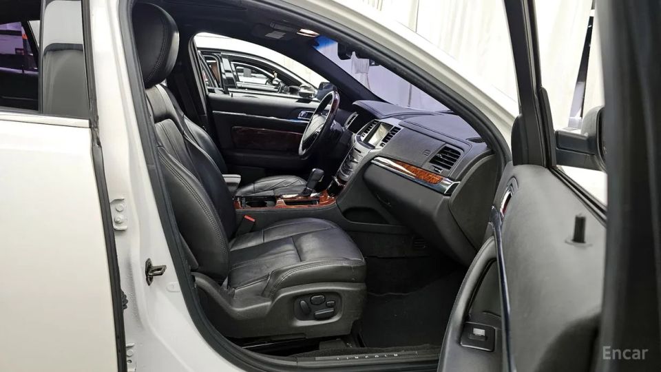 Lincoln MKS