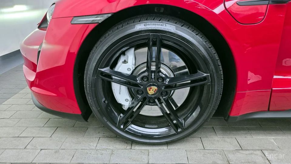 Porsche Taycan