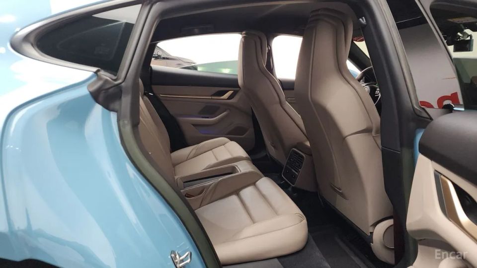 Porsche Taycan