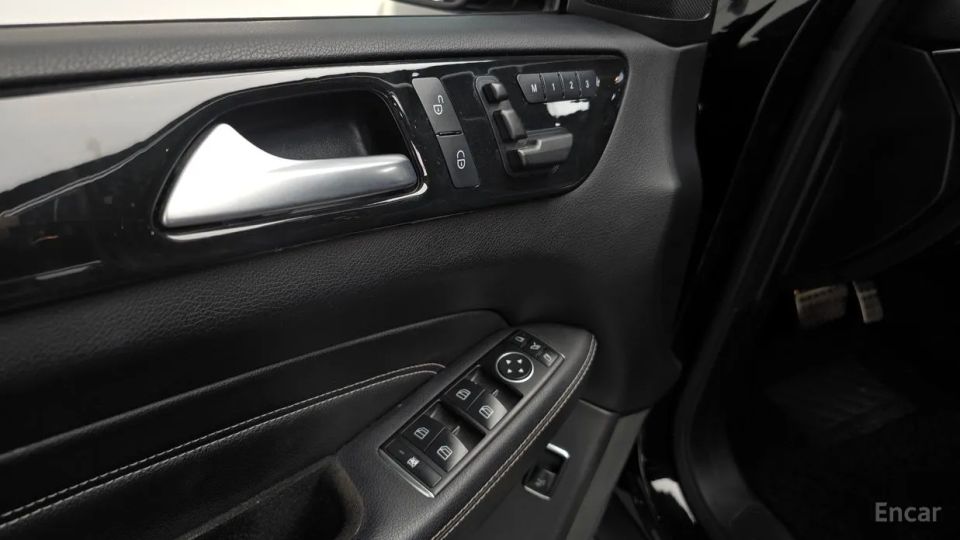 Mercedes-Benz M-class