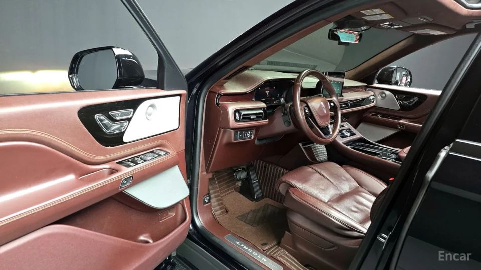 Lincoln Aviator