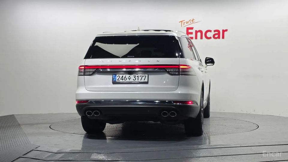 Lincoln Aviator
