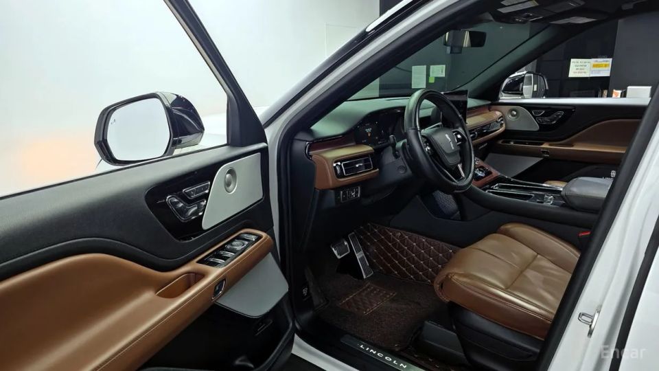 Lincoln Aviator