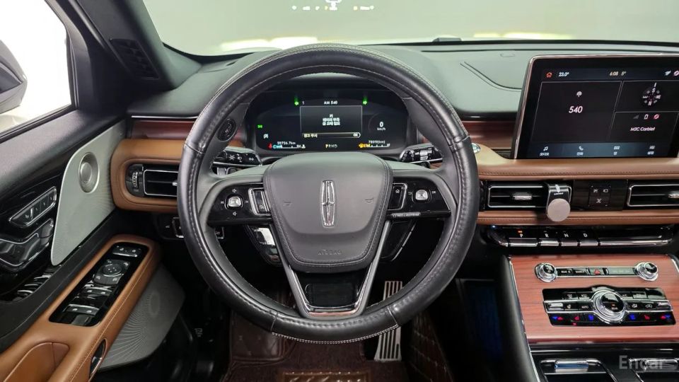 Lincoln Aviator
