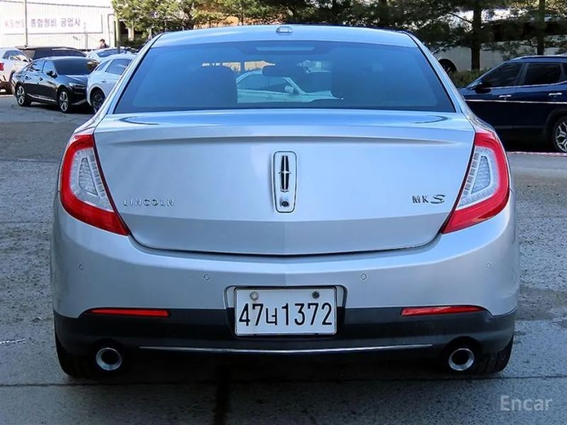 Lincoln MKS