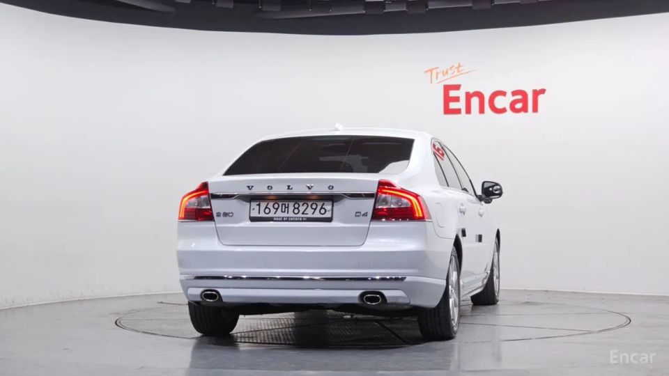 Volvo S80
