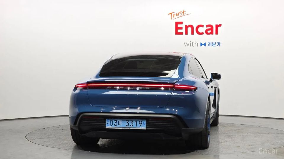 Porsche Taycan