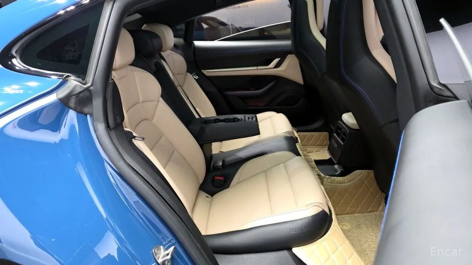 Porsche Taycan