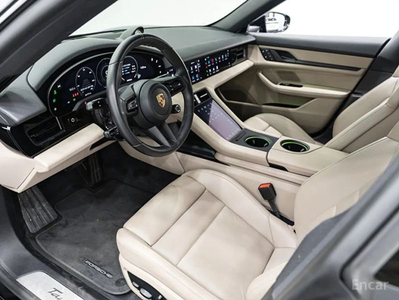 Porsche Taycan