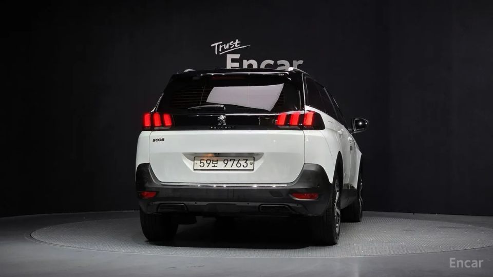 Peugeot 5008