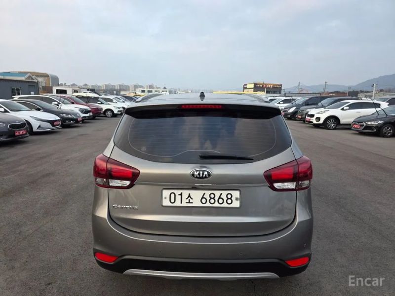 Kia Carens