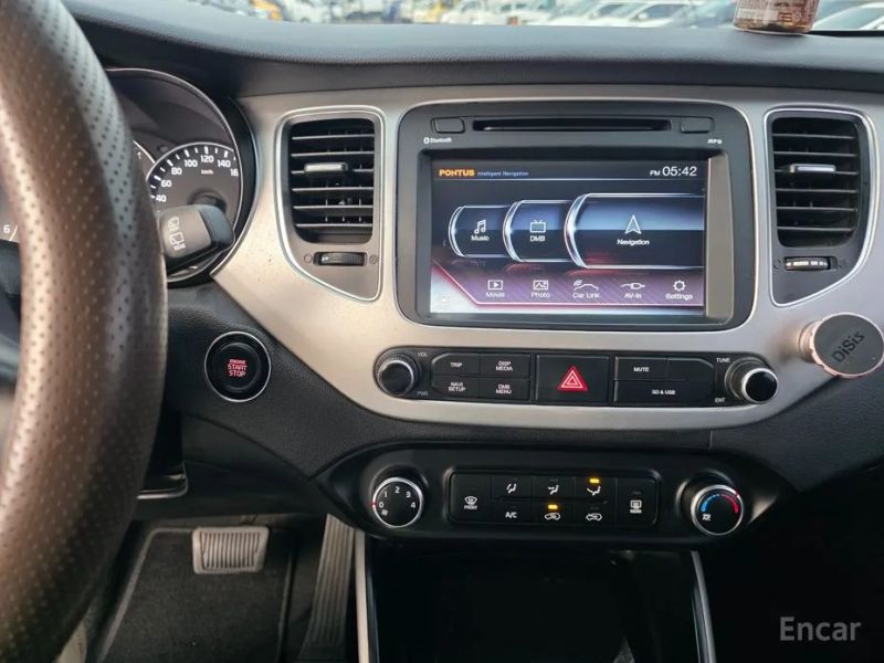 Kia Carens