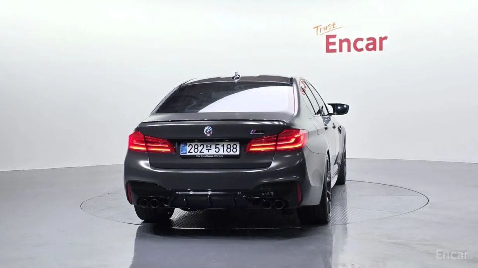 BMW M5