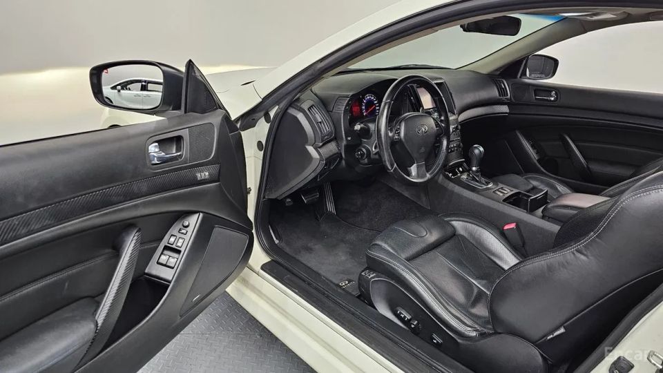 Infiniti G
