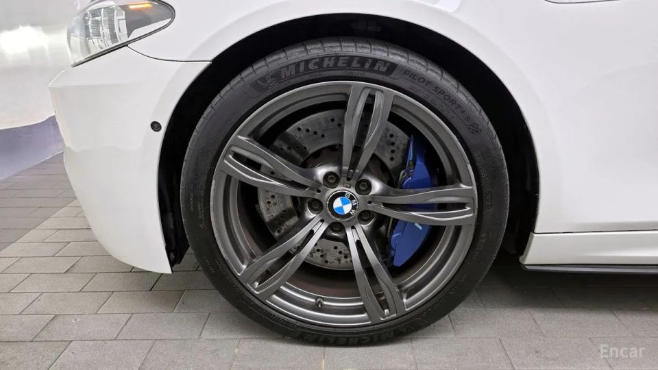 BMW M5