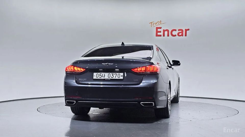 Hyundai Genesis