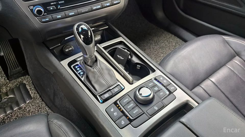 Hyundai Genesis