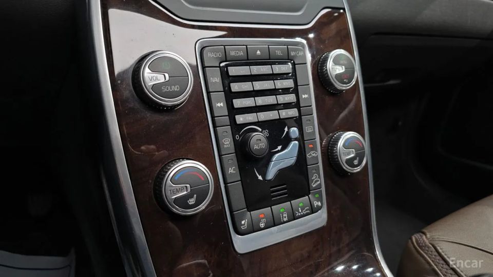 Volvo XC70