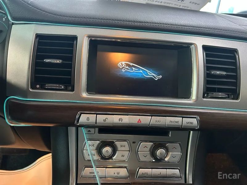 Jaguar xf