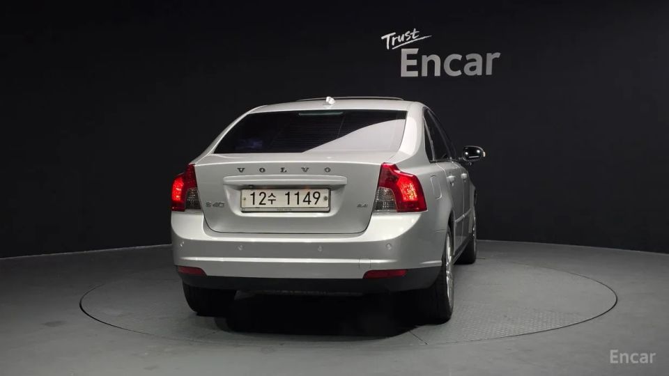 Volvo S40