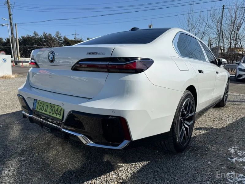 Bmw i7