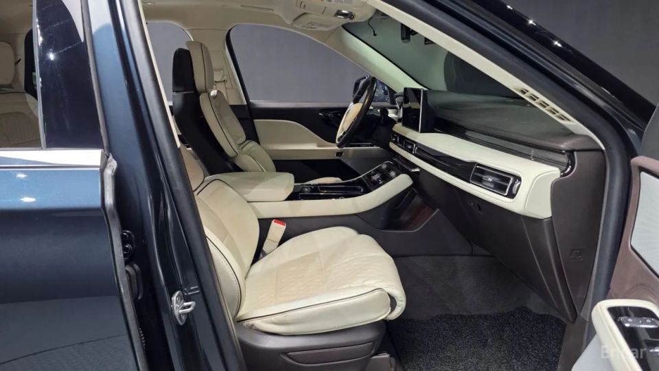 Lincoln Aviator