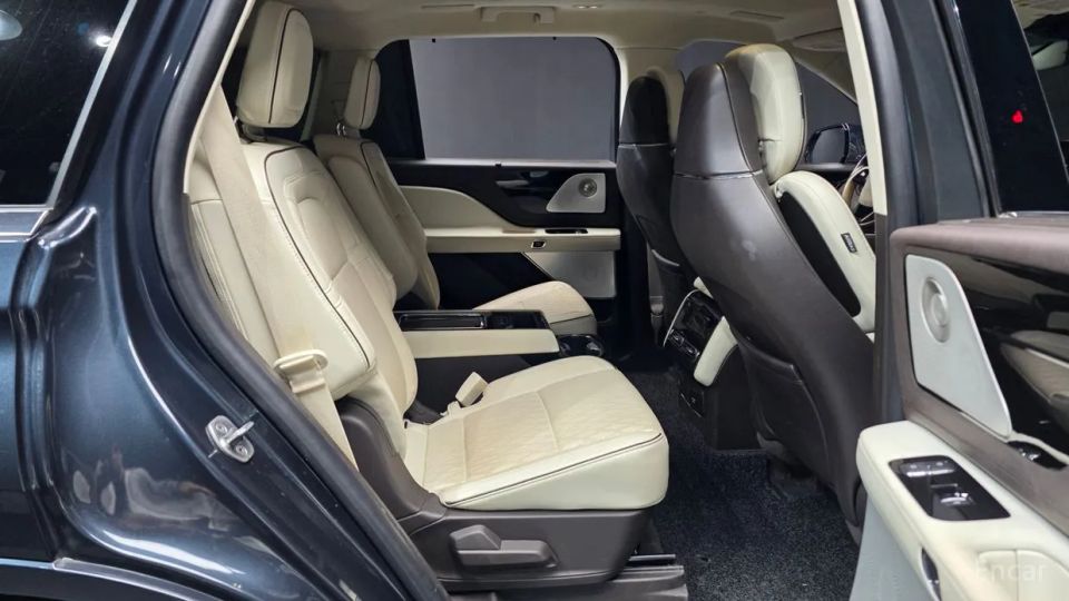 Lincoln Aviator