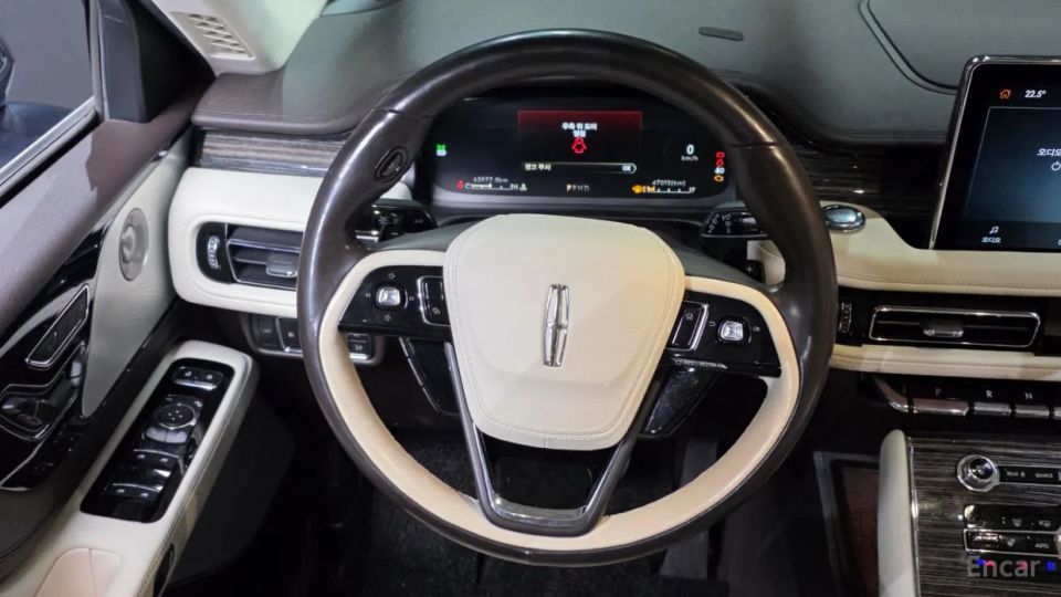 Lincoln Aviator
