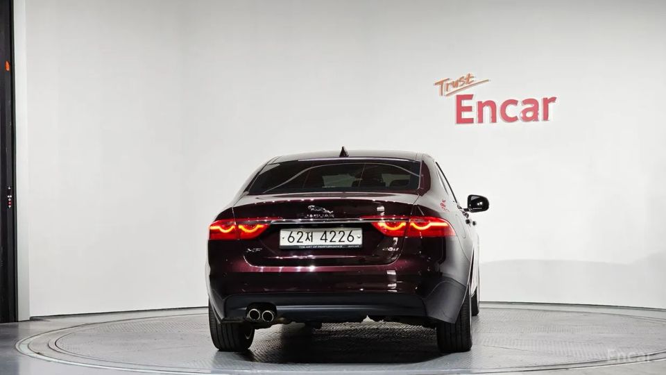 Jaguar xf