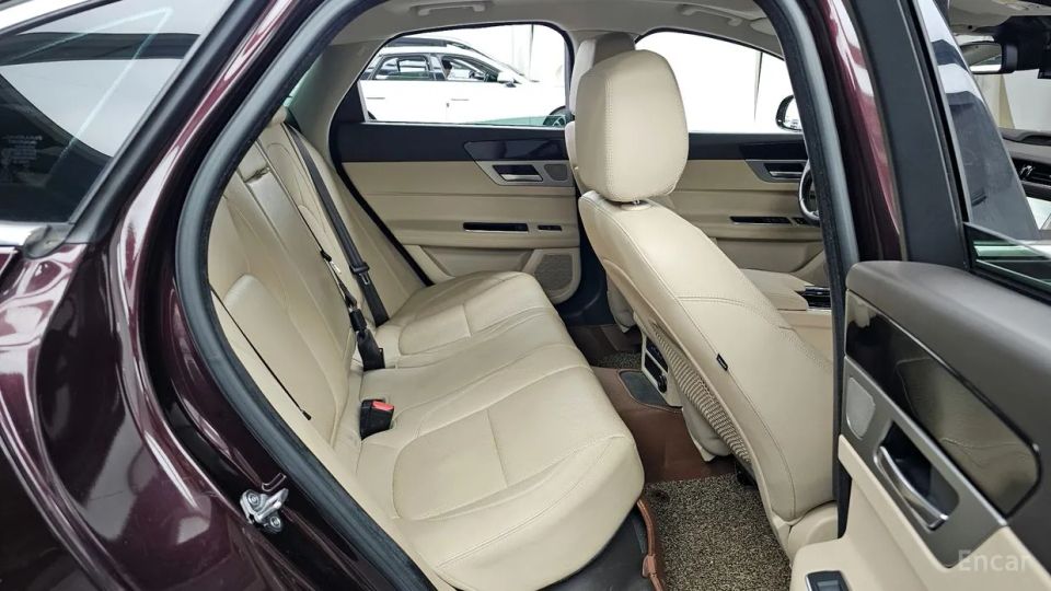 Jaguar xf