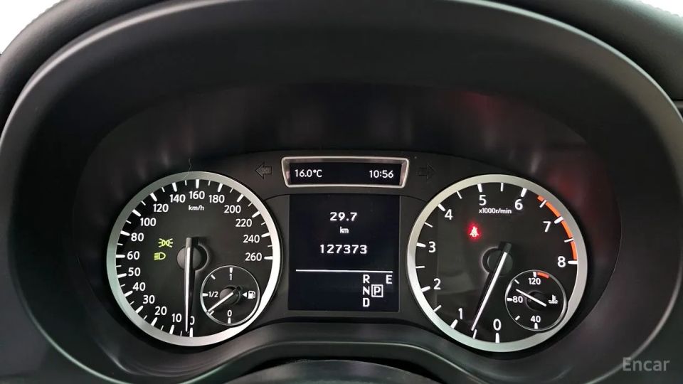 Infiniti Q30