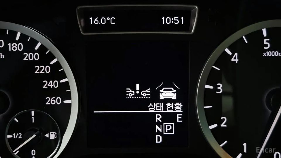 Infiniti Q30