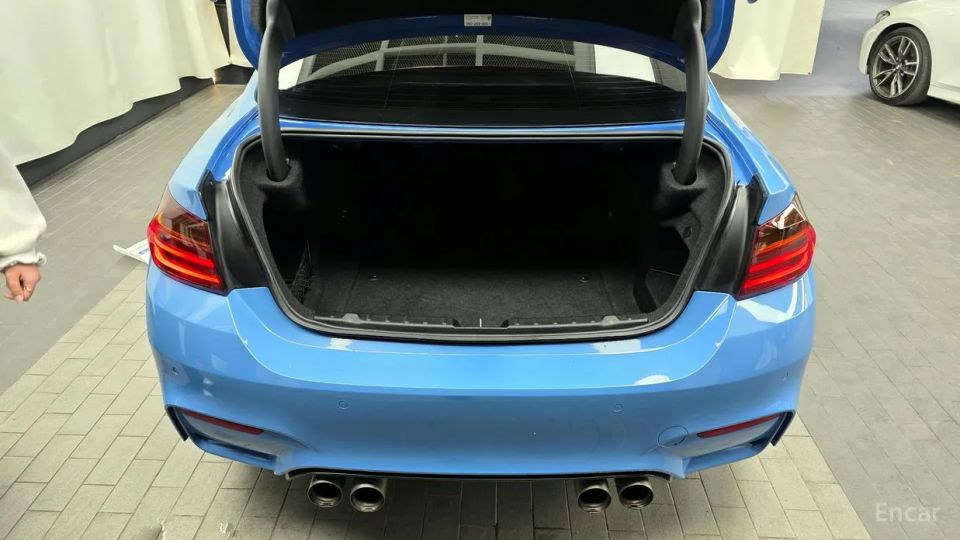 BMW M4