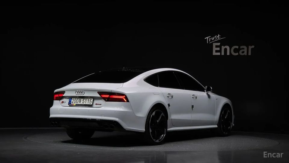 Audi S7